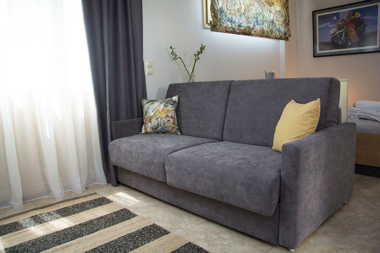 Quiet Urban Studio With Private Backyard Салоники Экстерьер фото